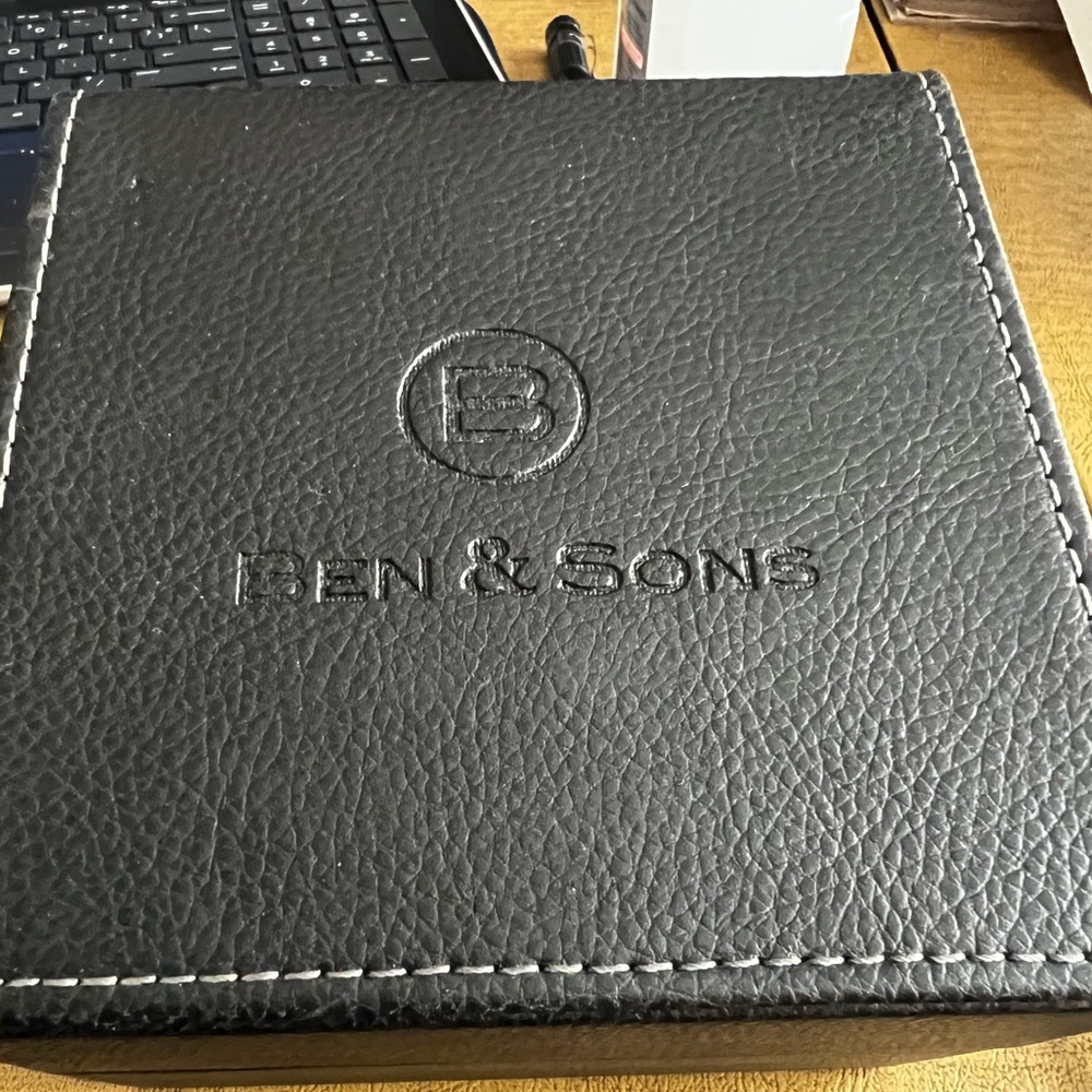 Ben&sons limited addition watch with case